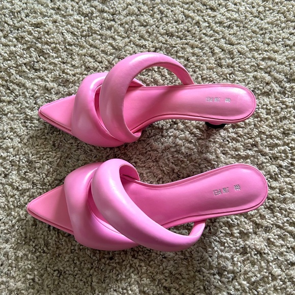 JW PEI Pink Mule Puff Heels - Picture 2 of 6